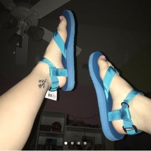 Blue Jewel NWT Teva sandals!